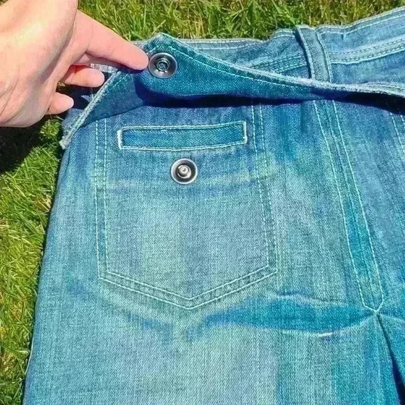 Y2K BCBGirls denim skirt size 2 - Picture 3 of 16